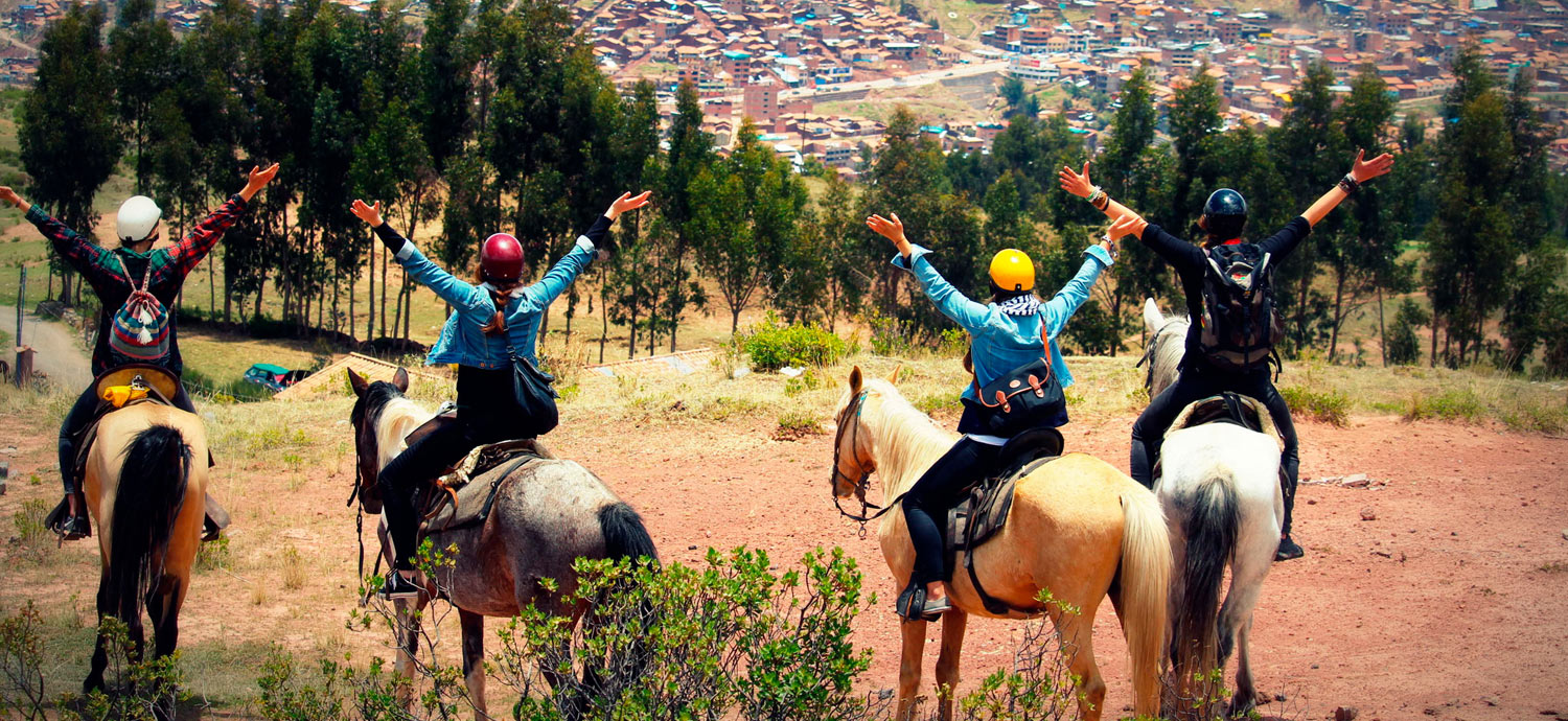 Cabalgata en Sacsayhumán Medio Día